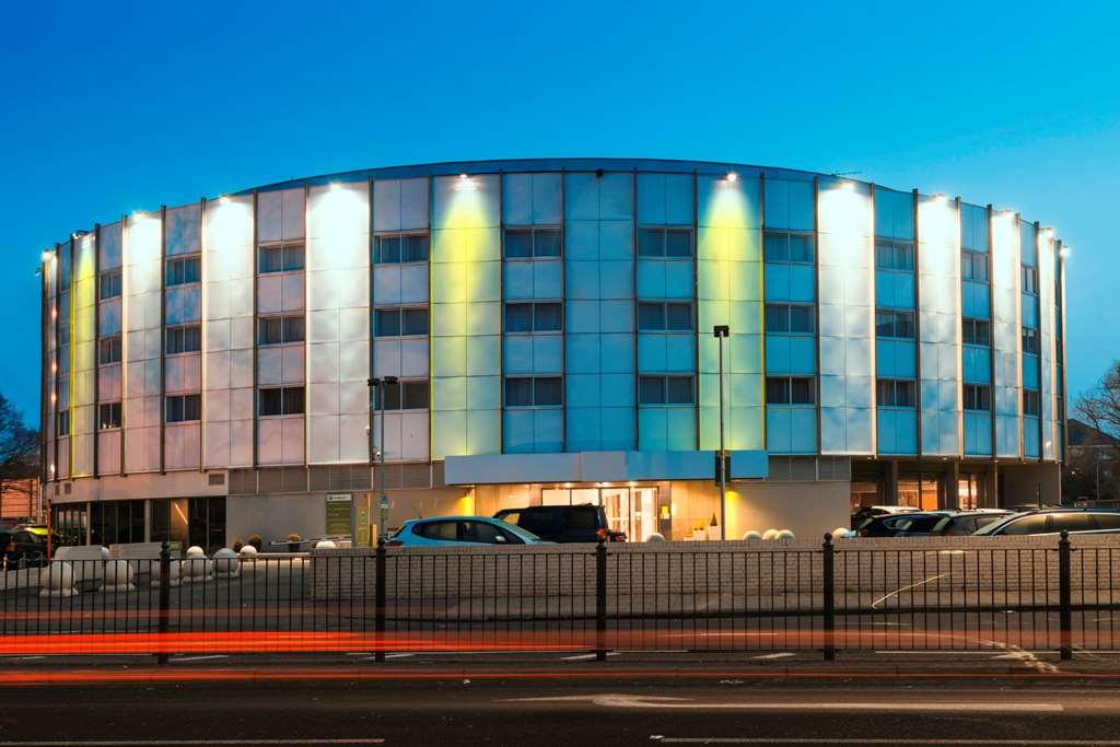 Best Western London Heathrow Ariel Hotel Hayes  Ngoại thất bức ảnh